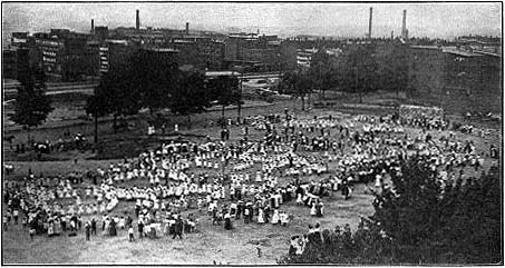 Closing Fete of Playground, Season 1911.